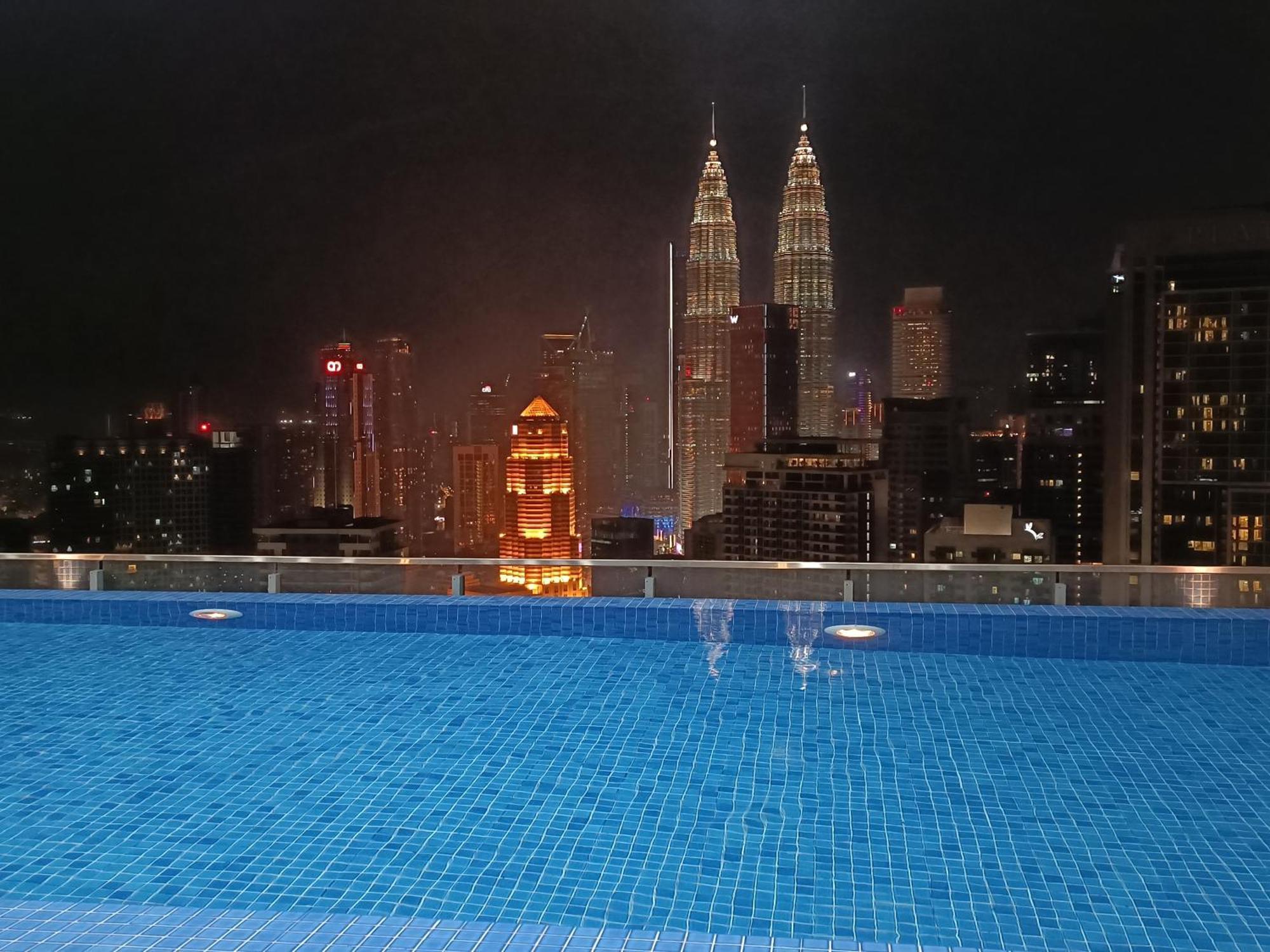 Апартаменти C14B Modern Infinity Pool Klcc Balcony View Куала-Лумпур Екстер'єр фото